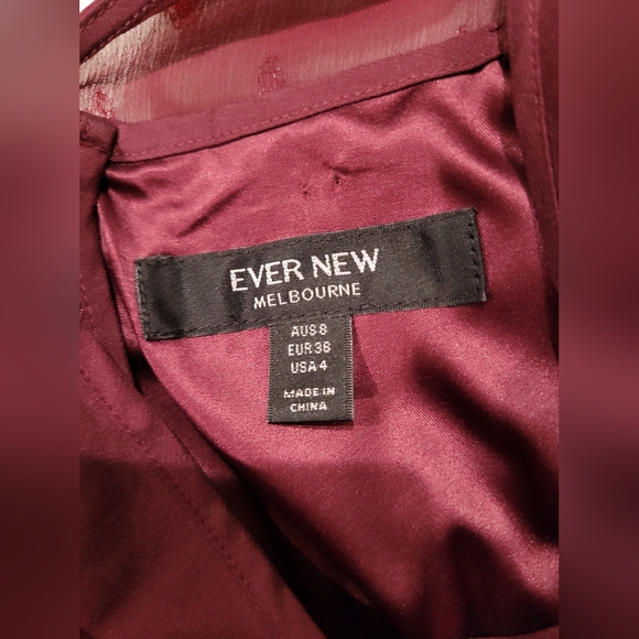 Beautiful raspberry colored dress from Lulu's. Size 4. - Picture 4 of 5